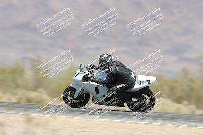 media/Apr-20-2025-CVMA (Sun) [[39090e8767]]/Race 9-Formula LW Twins Shootout/